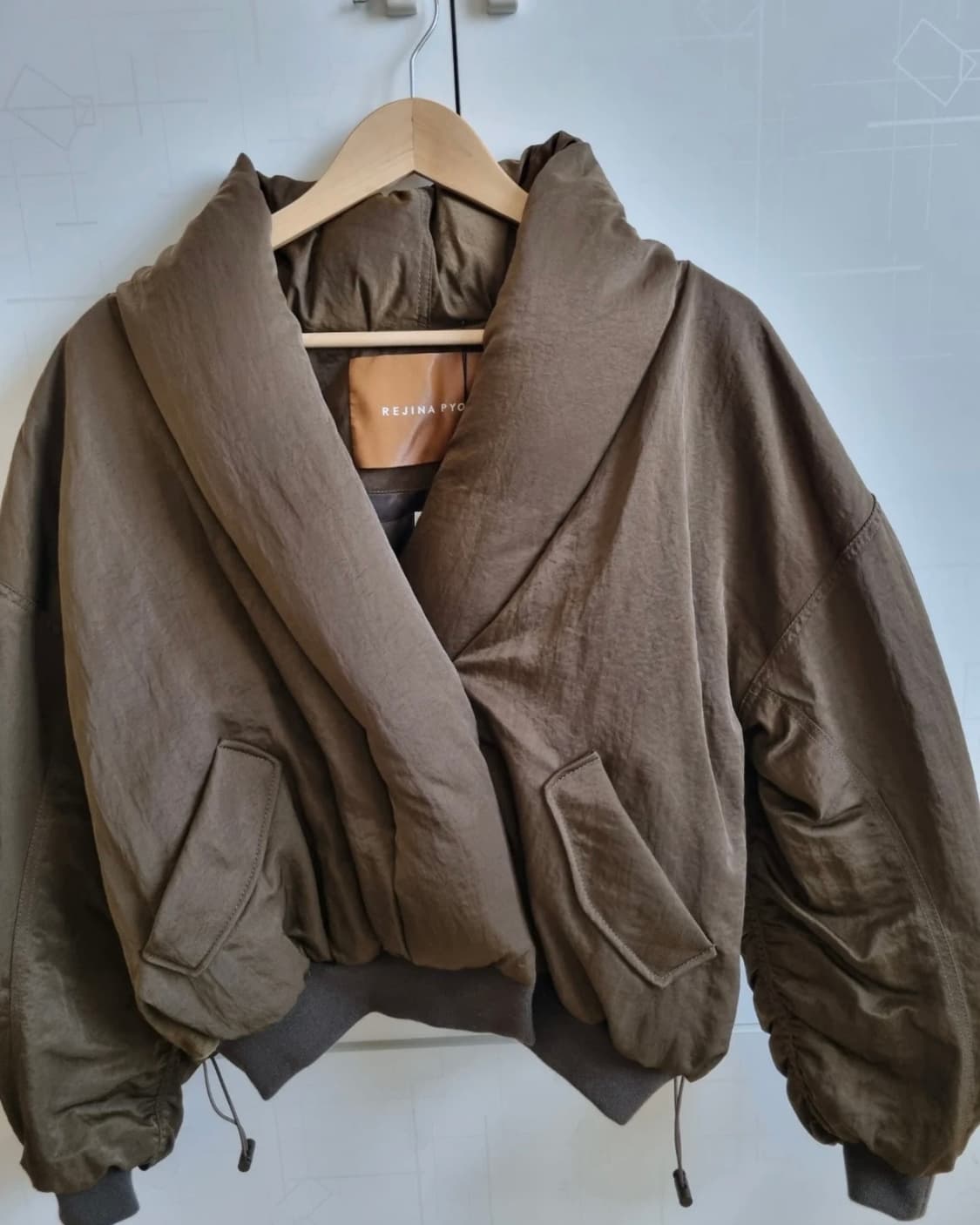 REJINA PYO 레지나 표 듀벳 패딩 상품이미지3