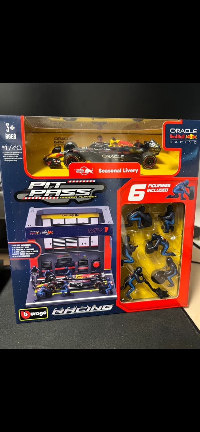 F1 부라고 레드불 베르스타펜 1:43 피트 크루 다이캐스트 상품이미지1