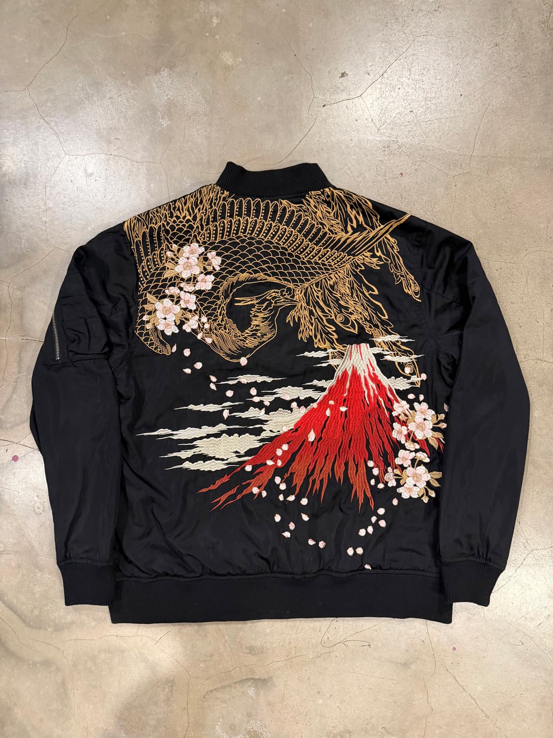 카라쿠리타마쉬 항공점퍼 상품이미지1