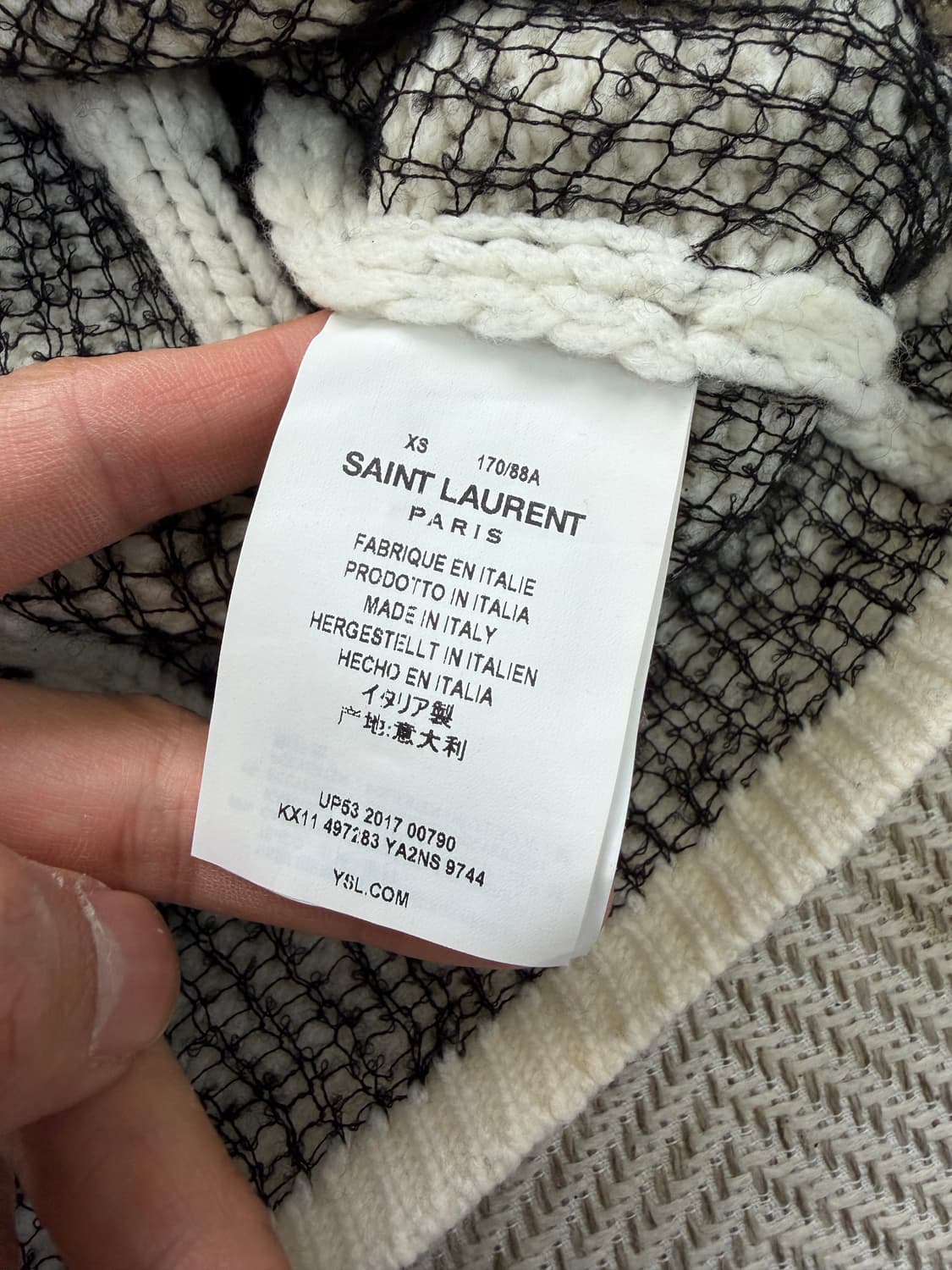 정품) 생로랑 여성 캐시미어99 데미지 디테일 니트 XS 상품이미지7