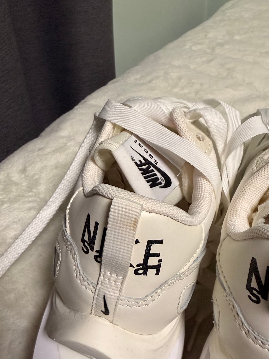 나이키 x 사카이 베이퍼와플 화이트 235 상품이미지3