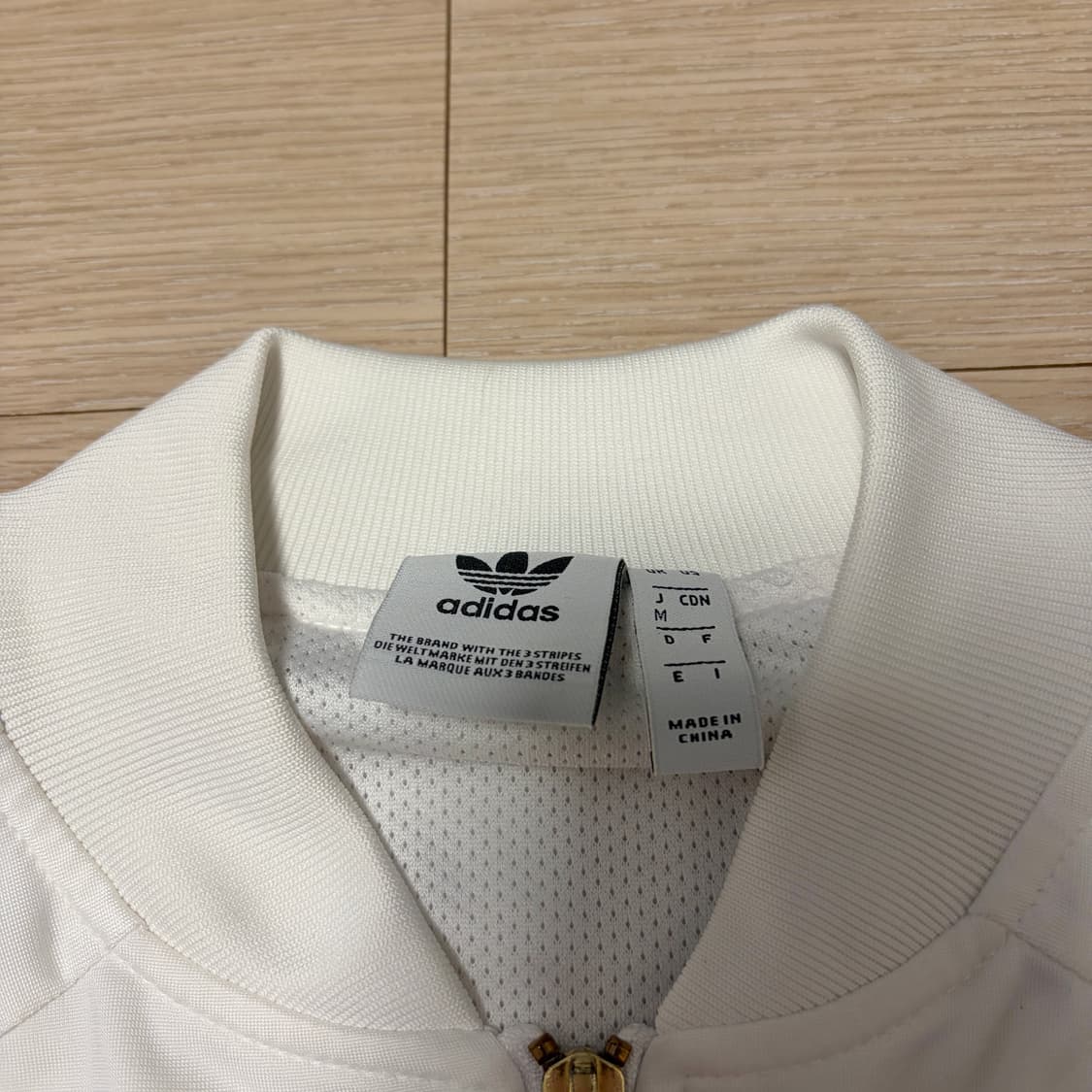 대장급) W)아디다스 희귀 화이트 골드 슈퍼스타 크롭 져지 상품이미지4