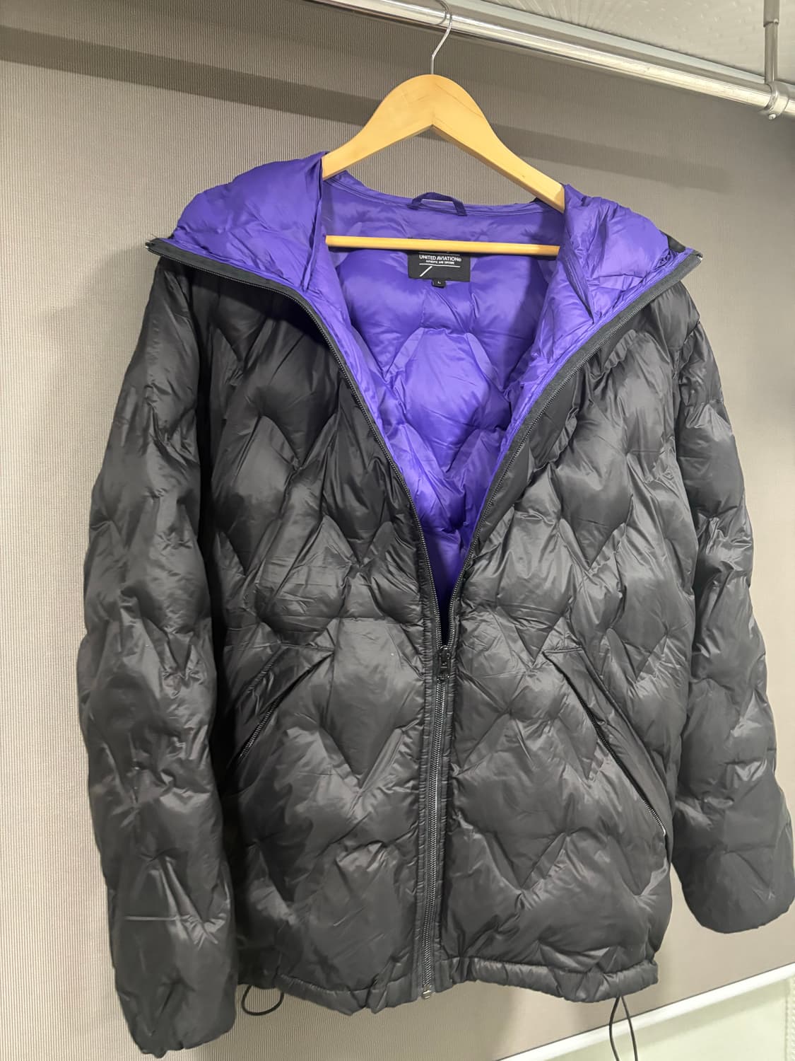 [L] UNITED AVIATION 몽벨맛 패딩 블랙 상품이미지2