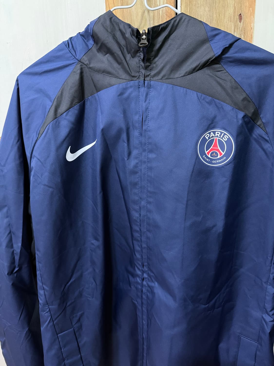 파리생제르망 awf 바람막이 L (새상품) 상품이미지1