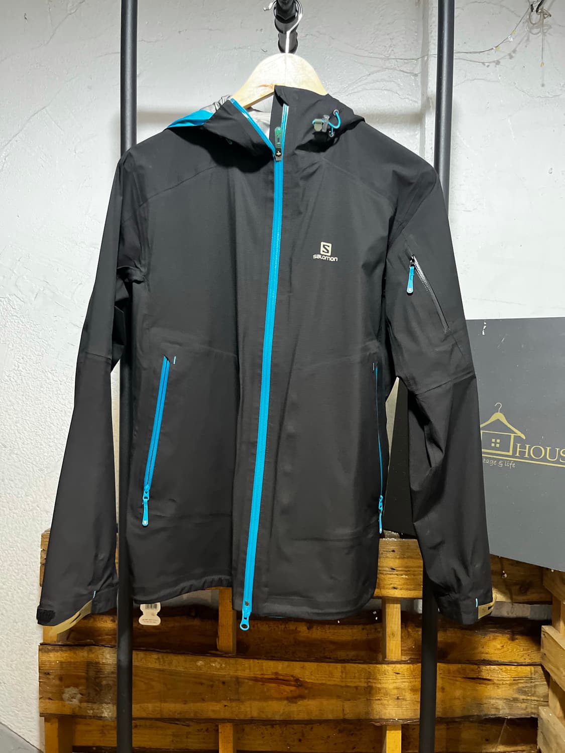 Salomon windbreaker 상품이미지3