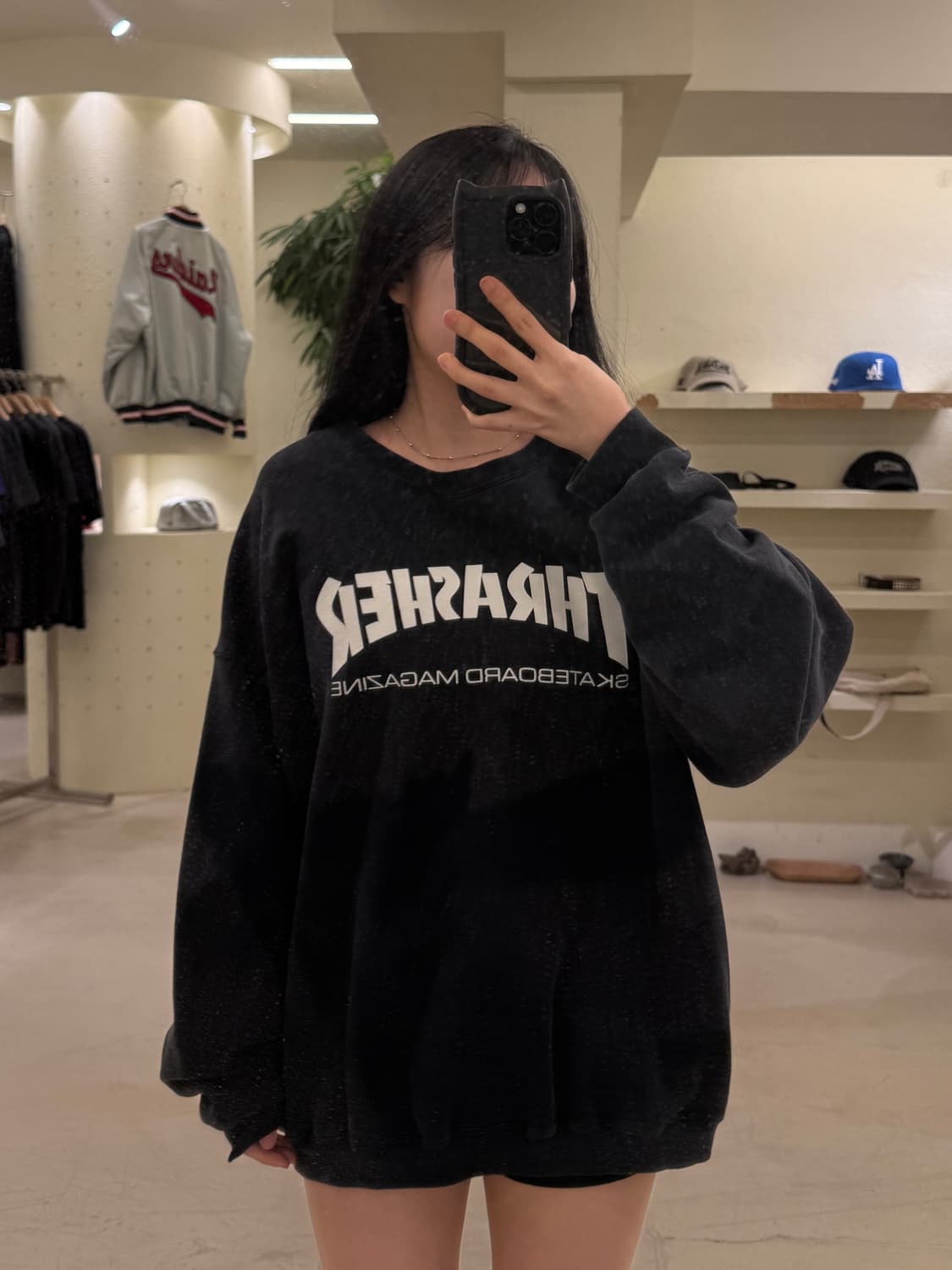 트레셔 빅로고 박시핏 맨투맨 블랙 U1 상품이미지1