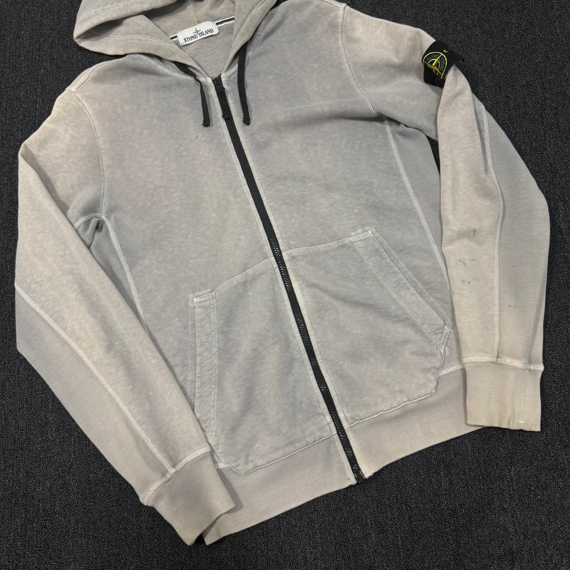 스톤아일랜드 후드 집업  상품이미지3