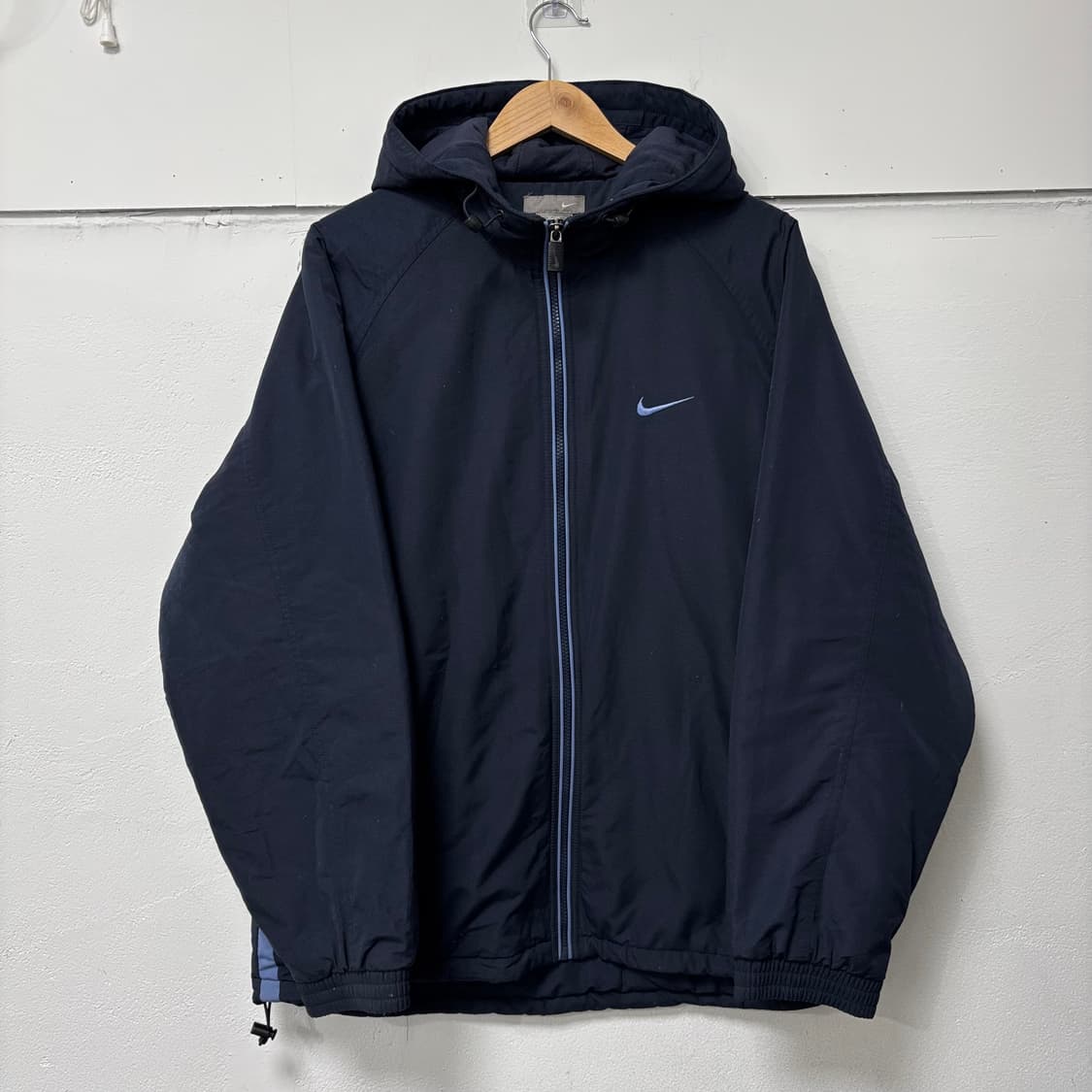 나이키 스우시 누빔 후디 점퍼 상품이미지1