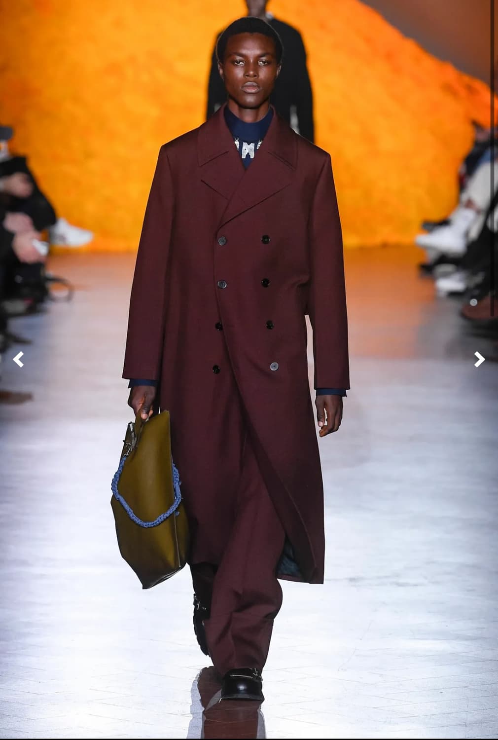 질샌더 20fw 레더 집 라지 토트백 상품이미지1