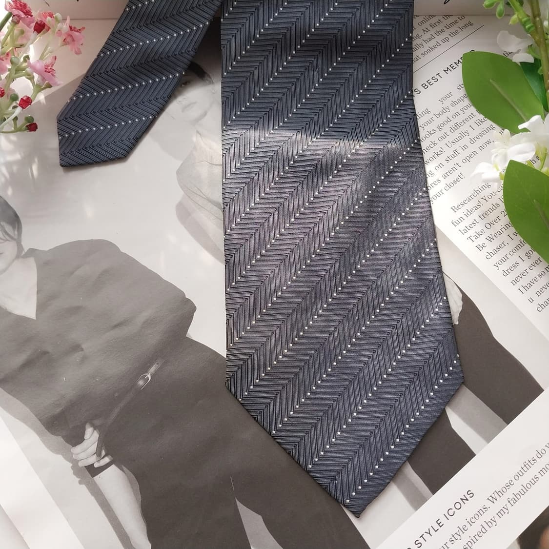 발렌시아가 실크 그레이 패턴 넥타이 9.2cm A등급 K1663
 상품이미지4