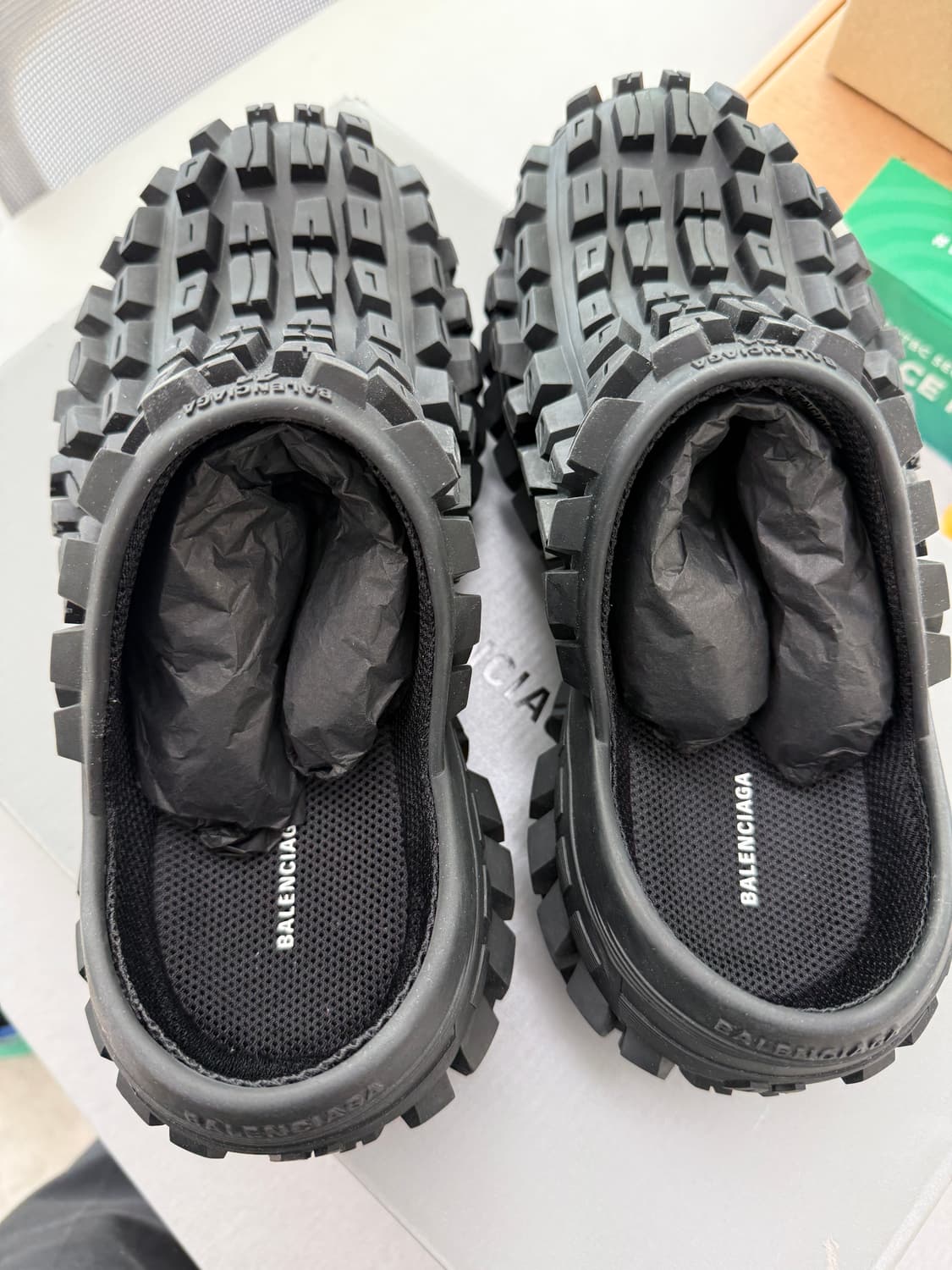 발렌시아가 디펜더 클로그 블랙 공홈 새상품 41사이즈 바운서 상품이미지2