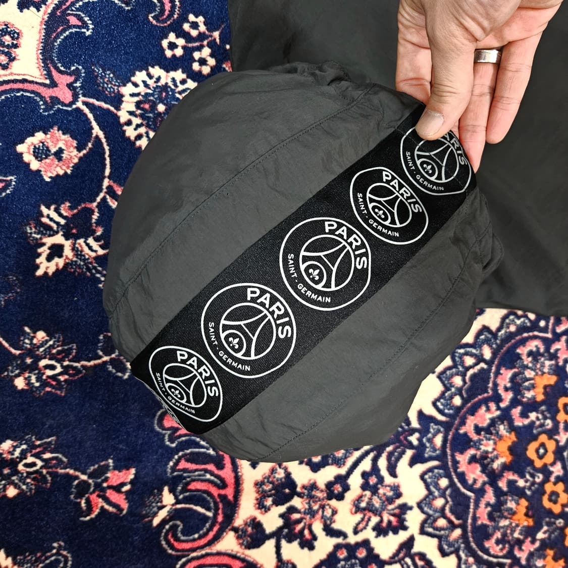 파리생제르망 시그니쳐 가슴 패치 후드 바람막이 XL size 상품이미지2