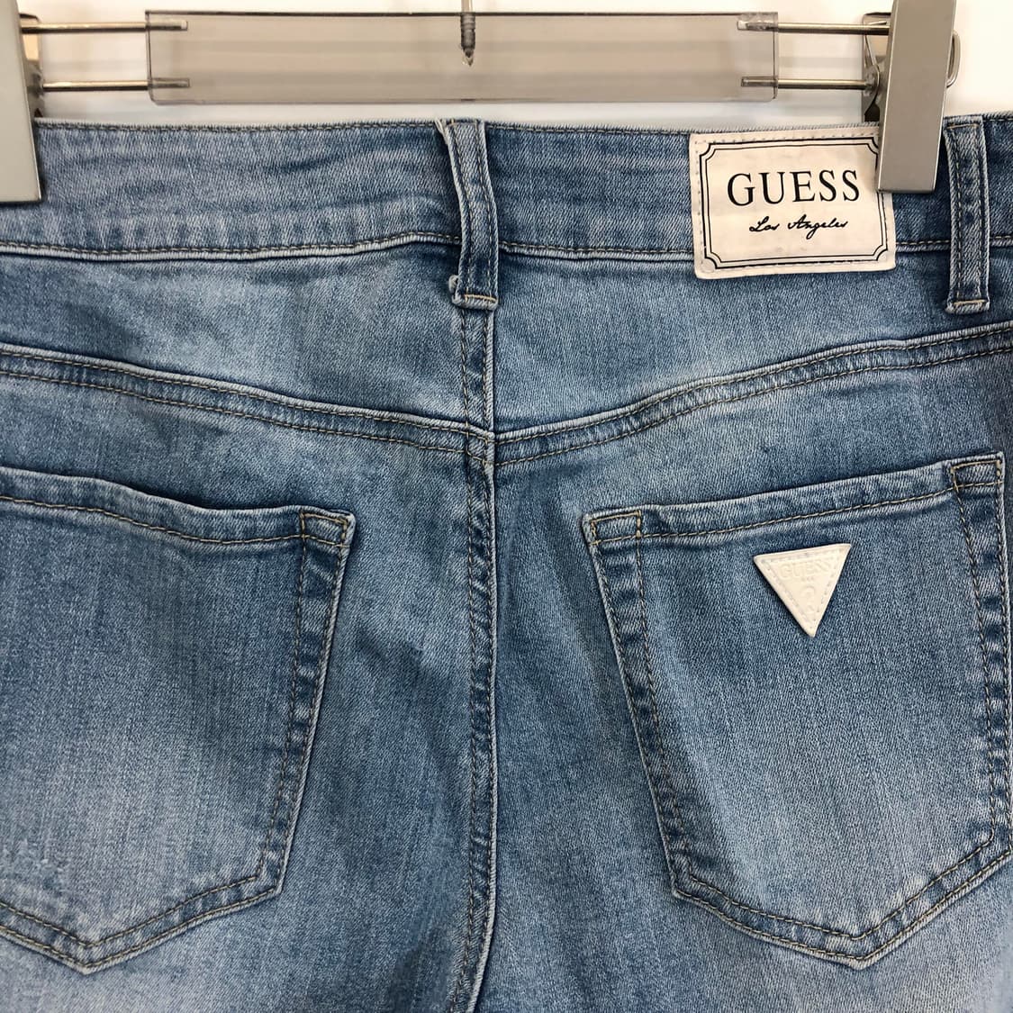 게스 화이트 레더패치 데님진 32 인치 상품이미지3