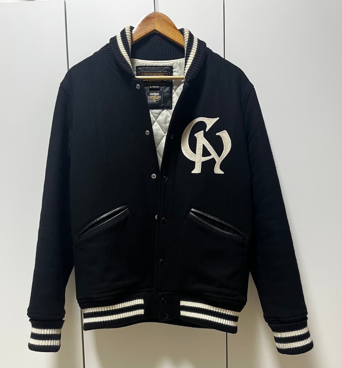 네이버후드 x 챌린저 wool varsity jacket L size 상품이미지1