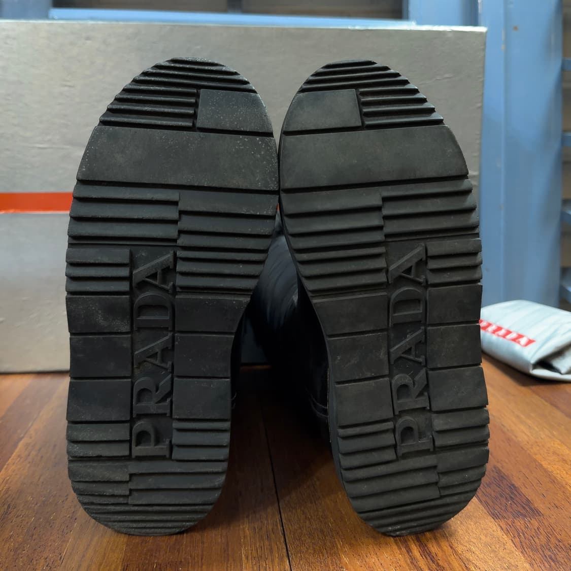 프라다 패치 디테일 퍼 부츠 상품이미지8