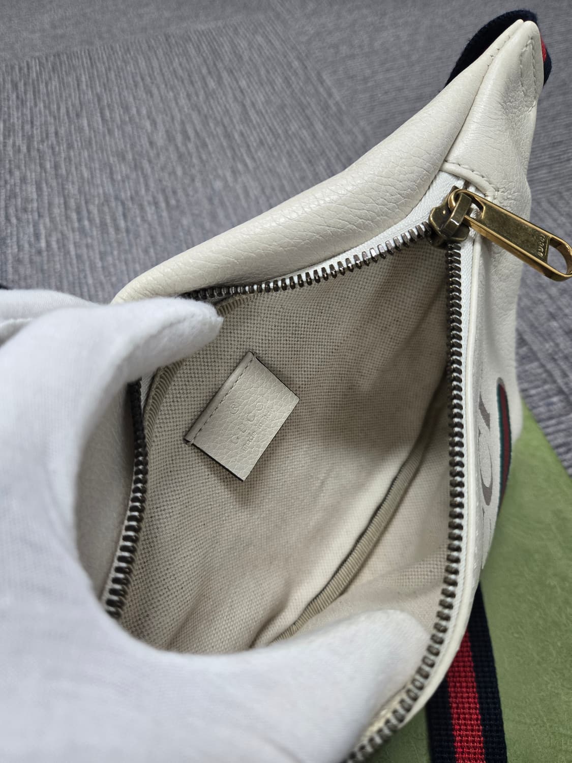 [특가][정품] 구찌 띠로고 힙색 벨트백 상품이미지5
