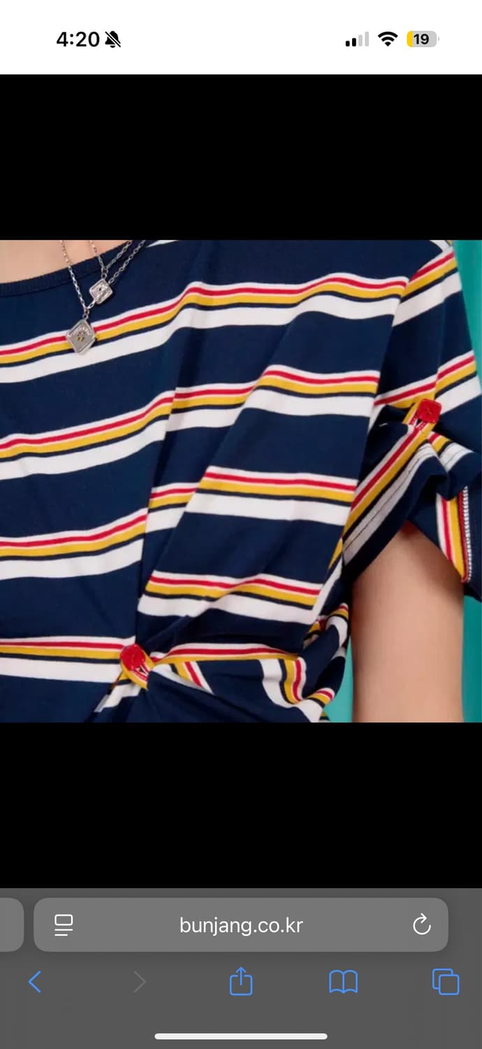 헤레틱 버튼 스트라이프 오프숄더 반팔티 상품이미지4