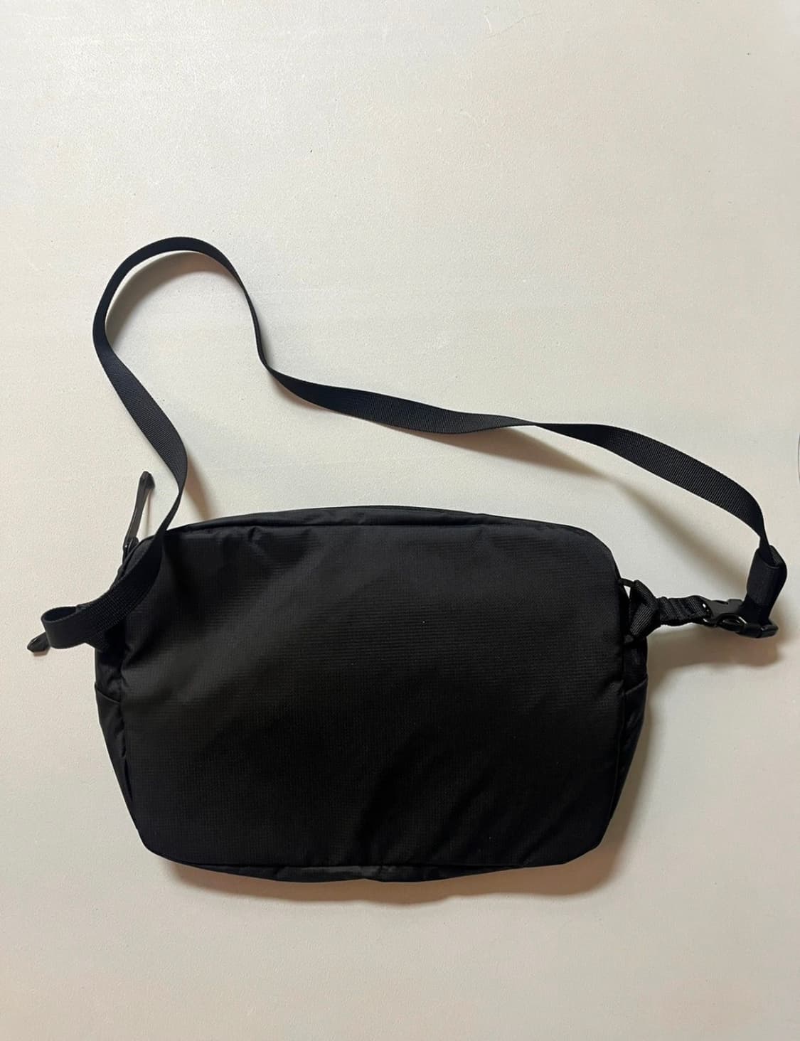 아크테릭스 헬리아드6 크로스바디백 상품이미지2