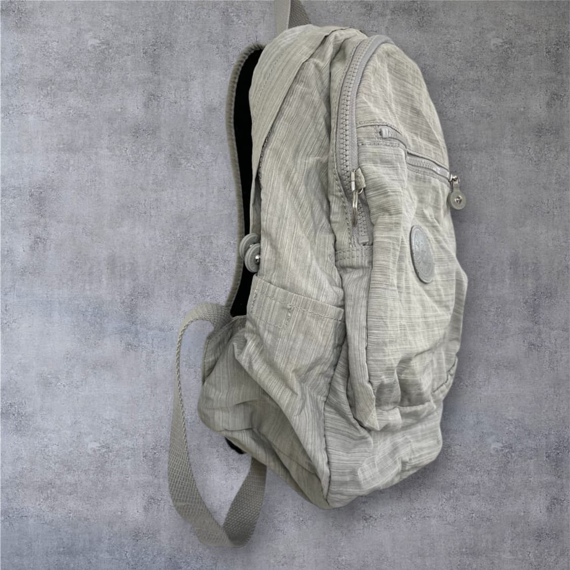 키플링 Kipling 라이트그레이 백팩 상품이미지2