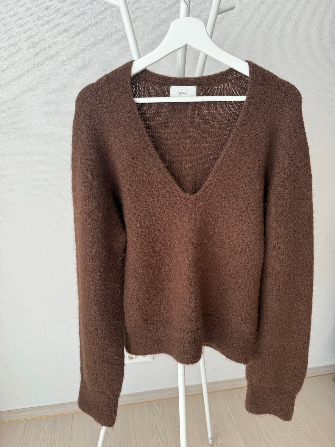 모이아 브이넥 울니트 상품이미지1