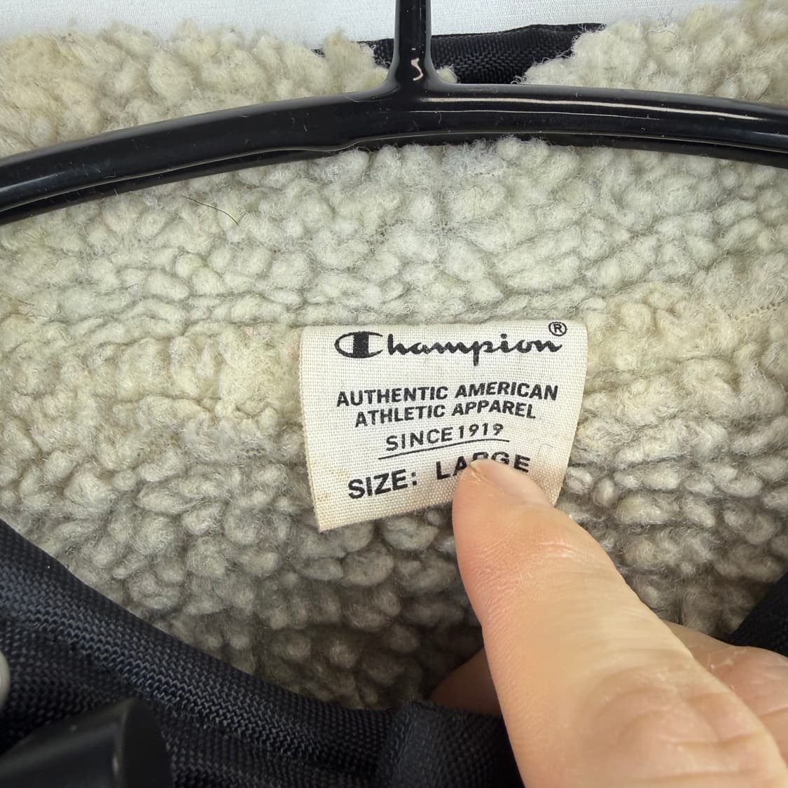 (L) 챔피온 올드스쿨 백로고 양털 돕바 블랙 상품이미지4