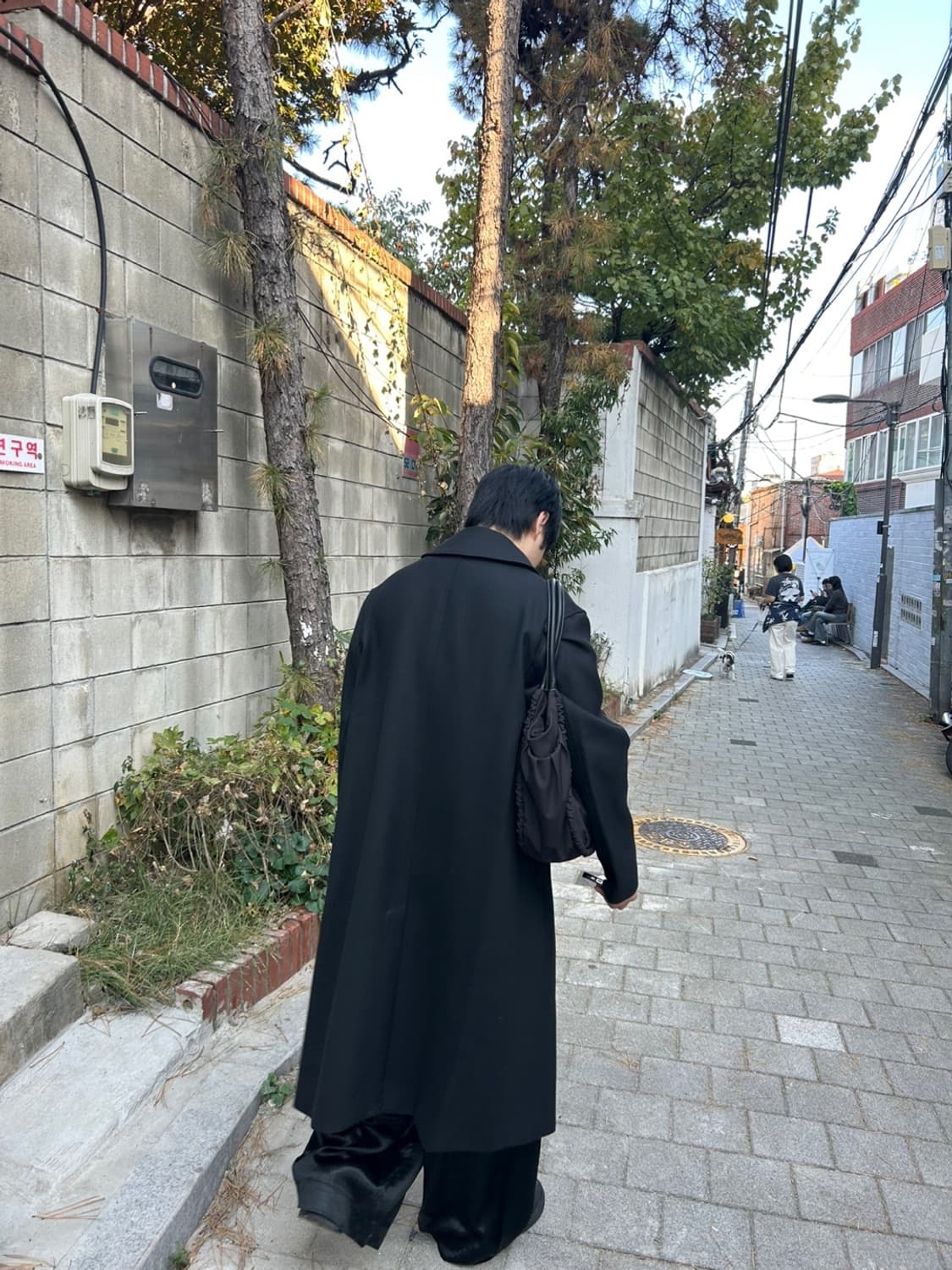 신야코즈카 유광 팬츠 상품이미지2