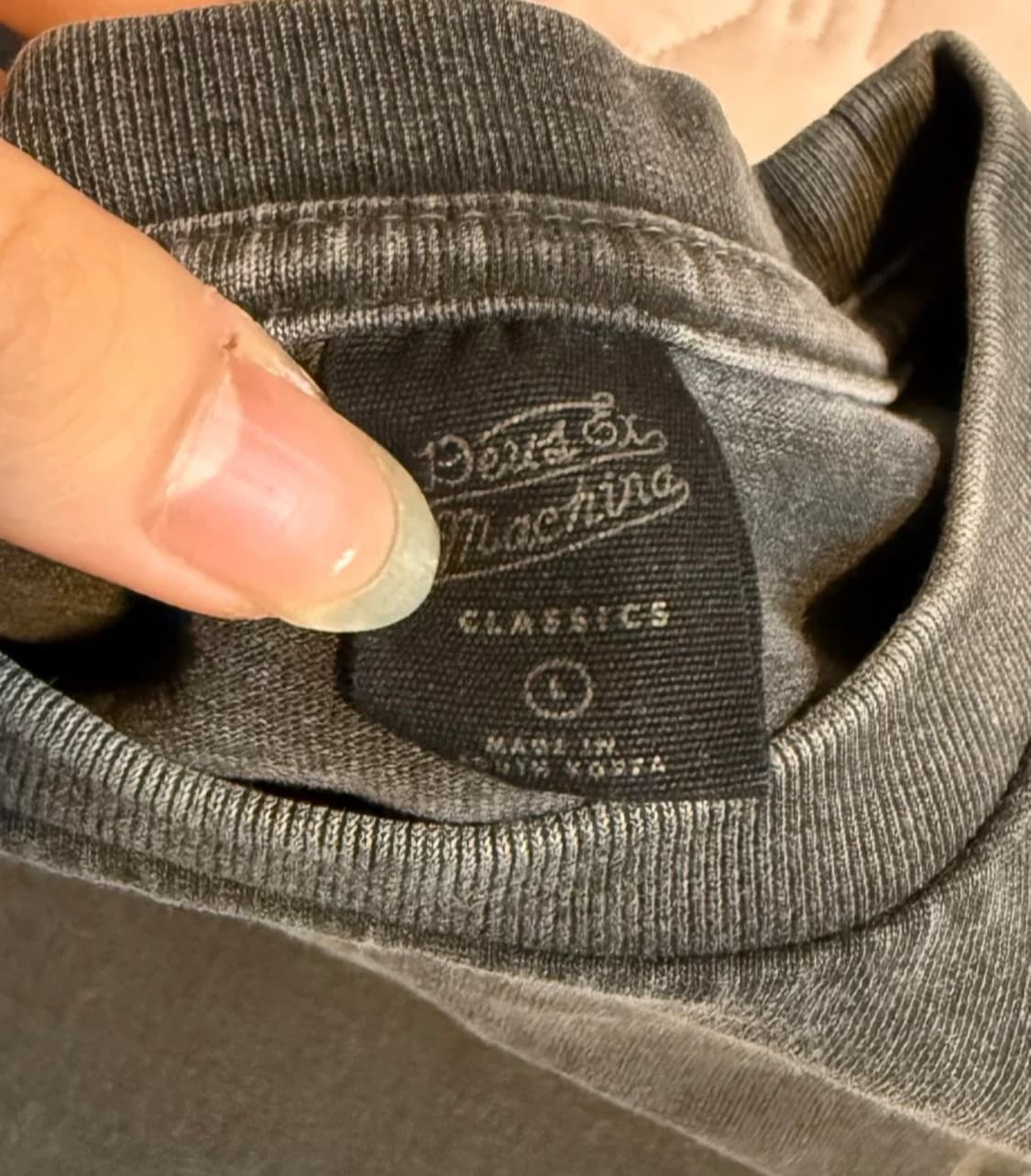 데우스 엑스 마키나 빈티지 워시드 서울 티셔츠 차콜 블랙 상품이미지4