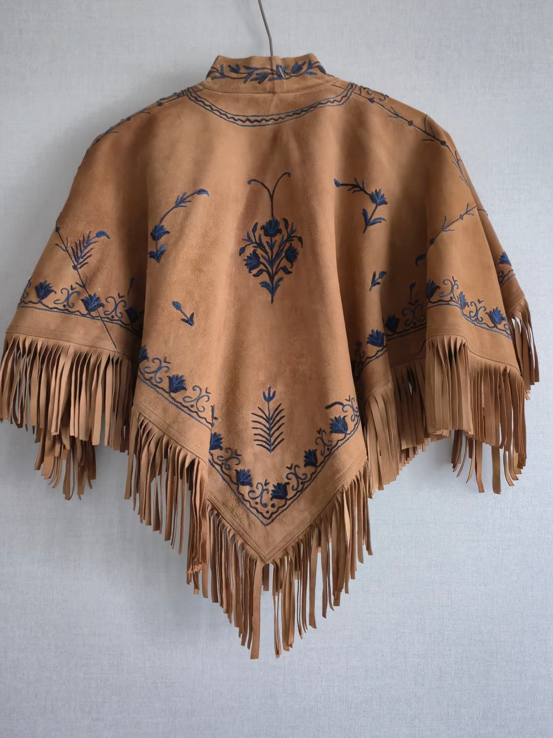 에코 스웨이드 자수 프린지 판초 상품이미지2