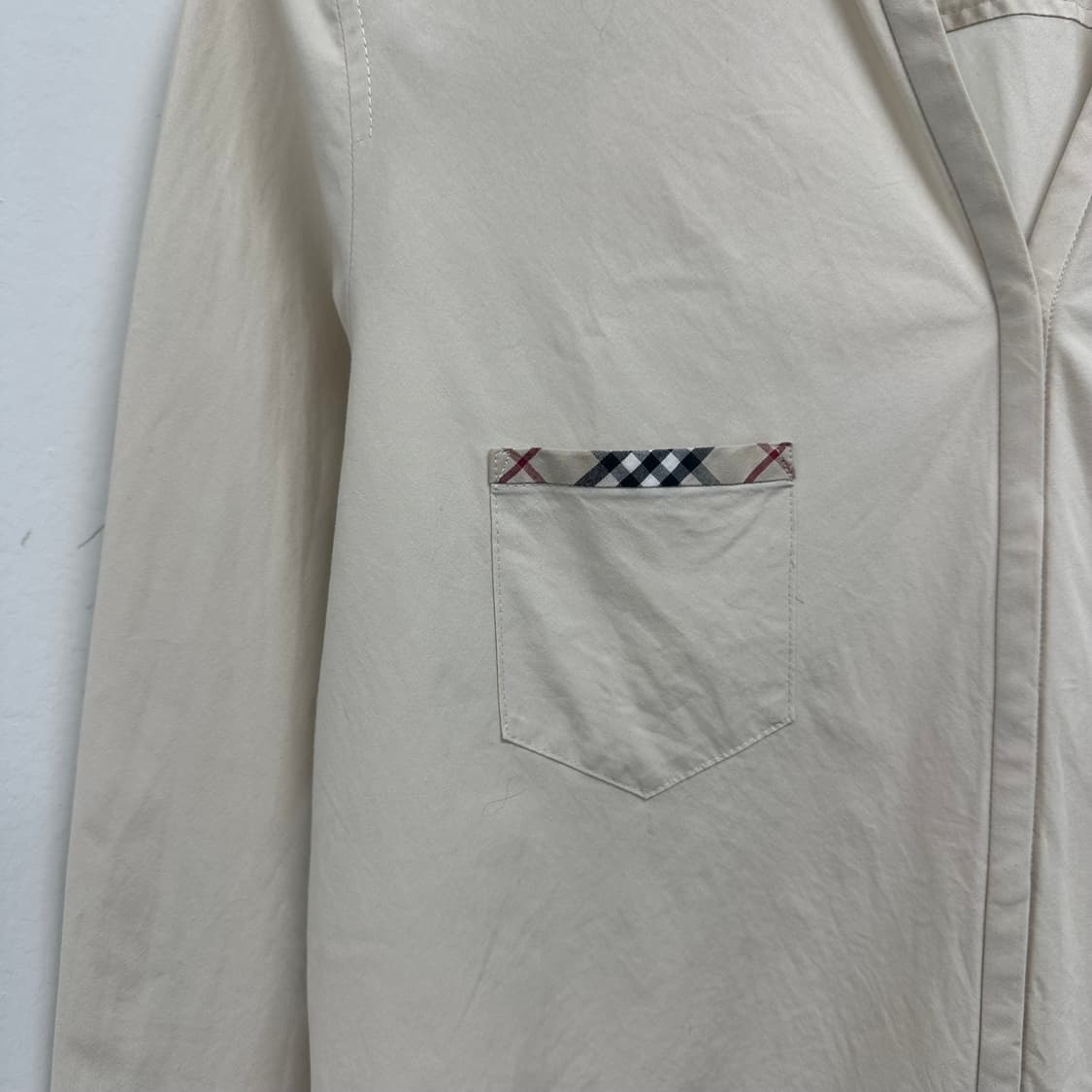 버버리 체크 디테일 셔츠 상품이미지3