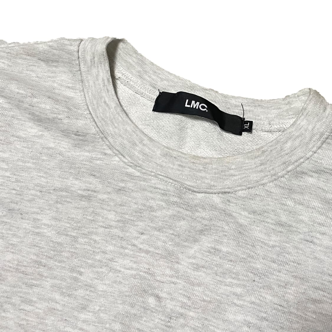 LMC 어스 백프린팅 라이트 그레이 맨투맨 상품이미지5