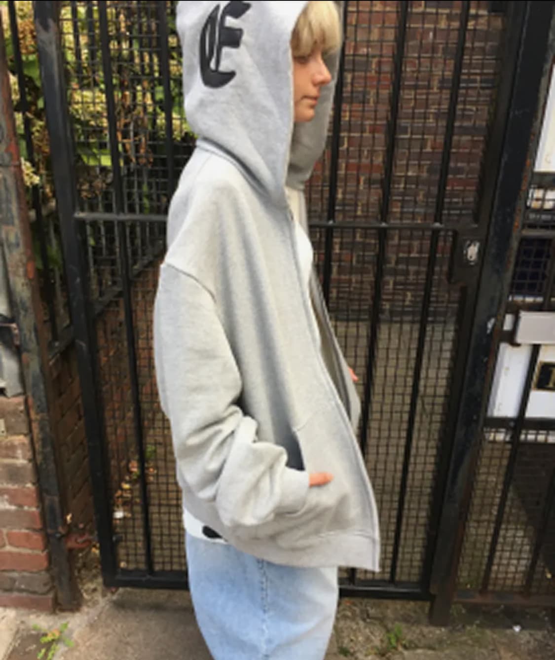 이알티알 x 니들 후드집업 그레이 l 상품이미지1