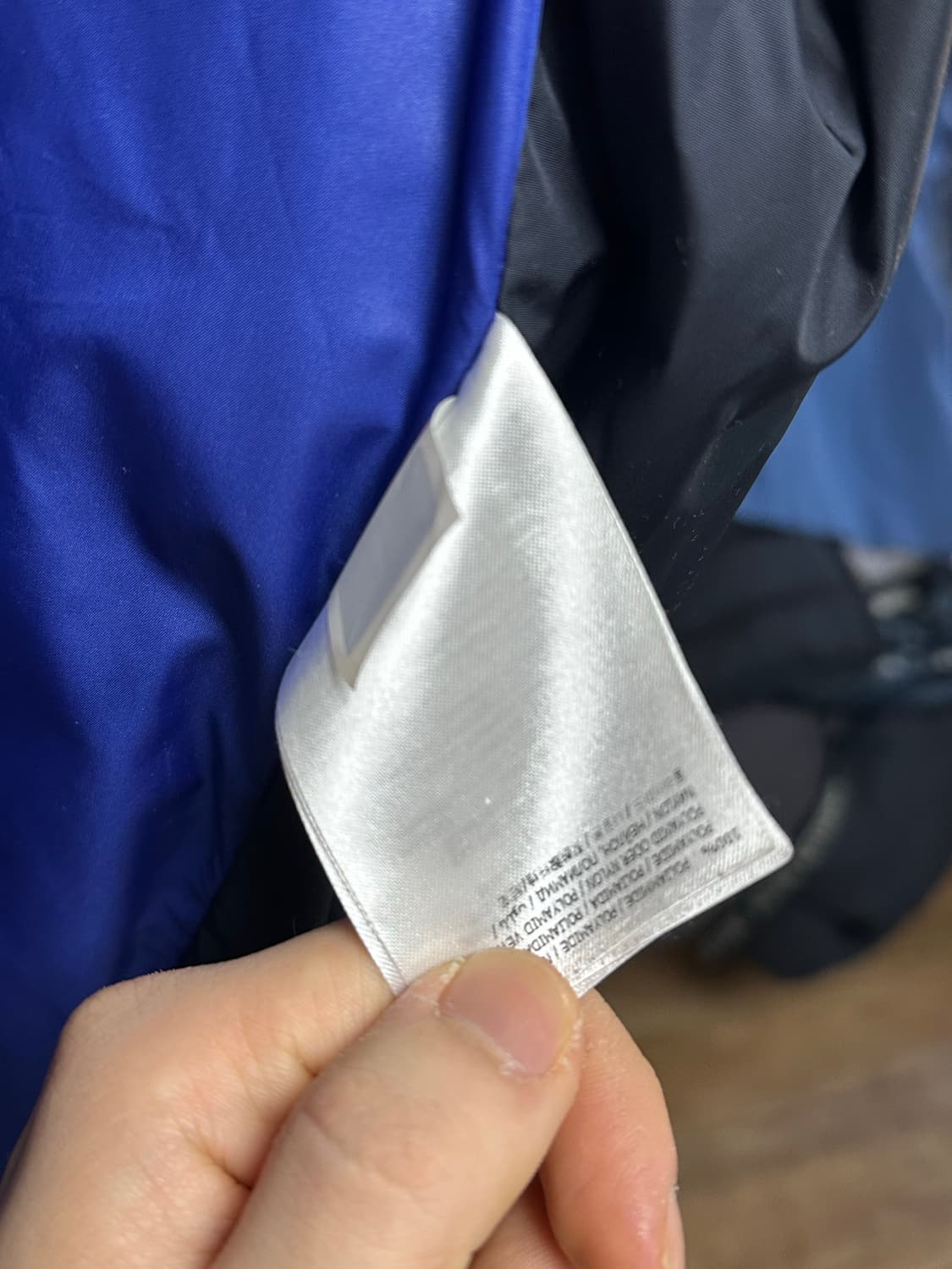 급처) 몽클레어 남성 블루 바람막이m 정품 상품이미지5