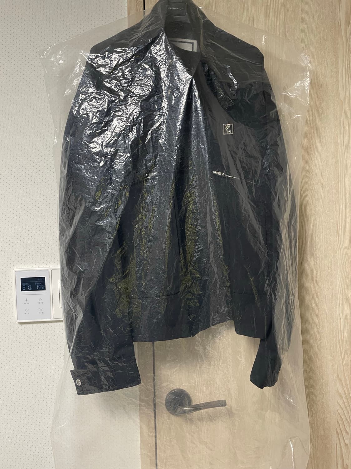 52사이즈 새상품, 우영미 25ss 블랙 하이넥 자켓 상품이미지9