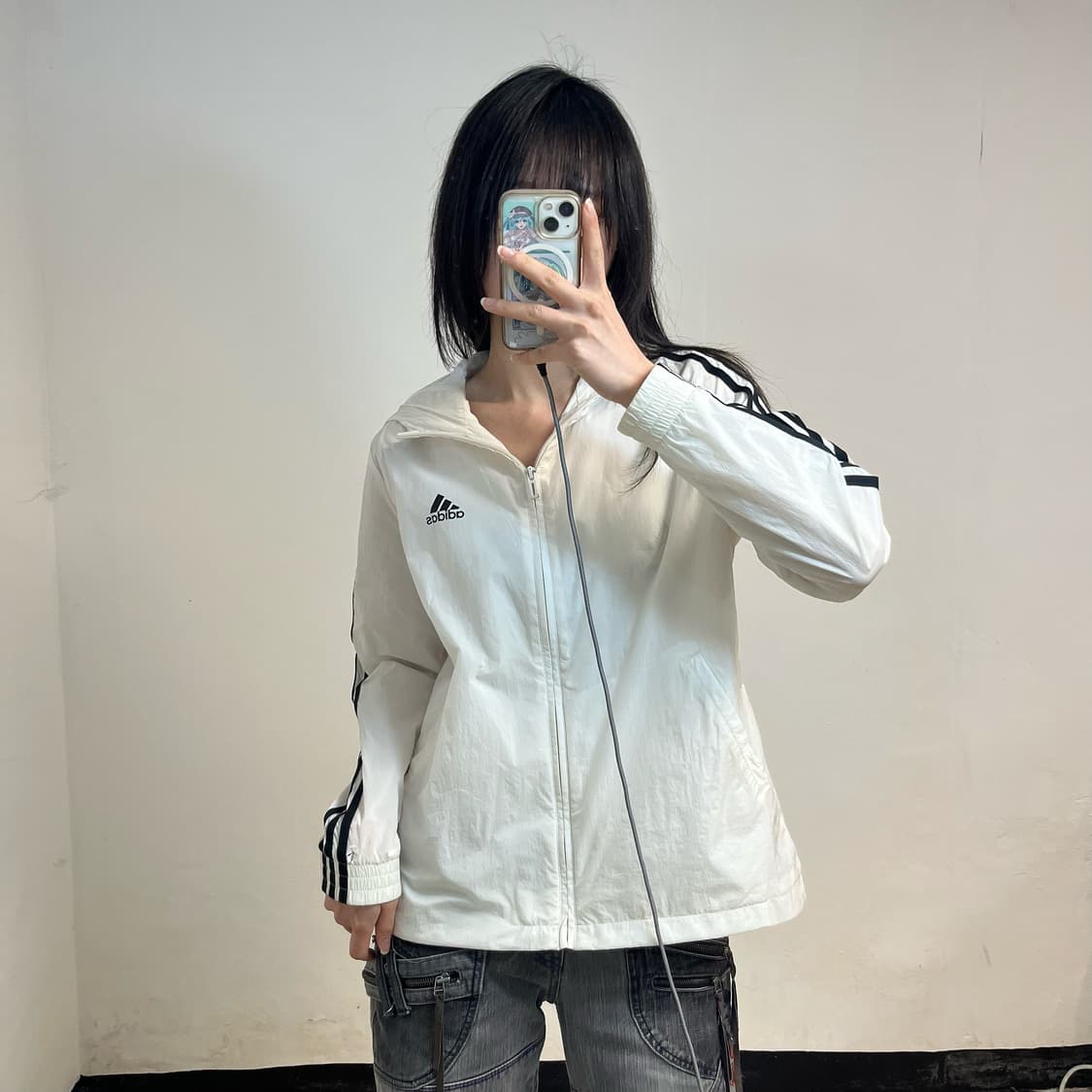 Adidas white windbreaker 상품이미지1