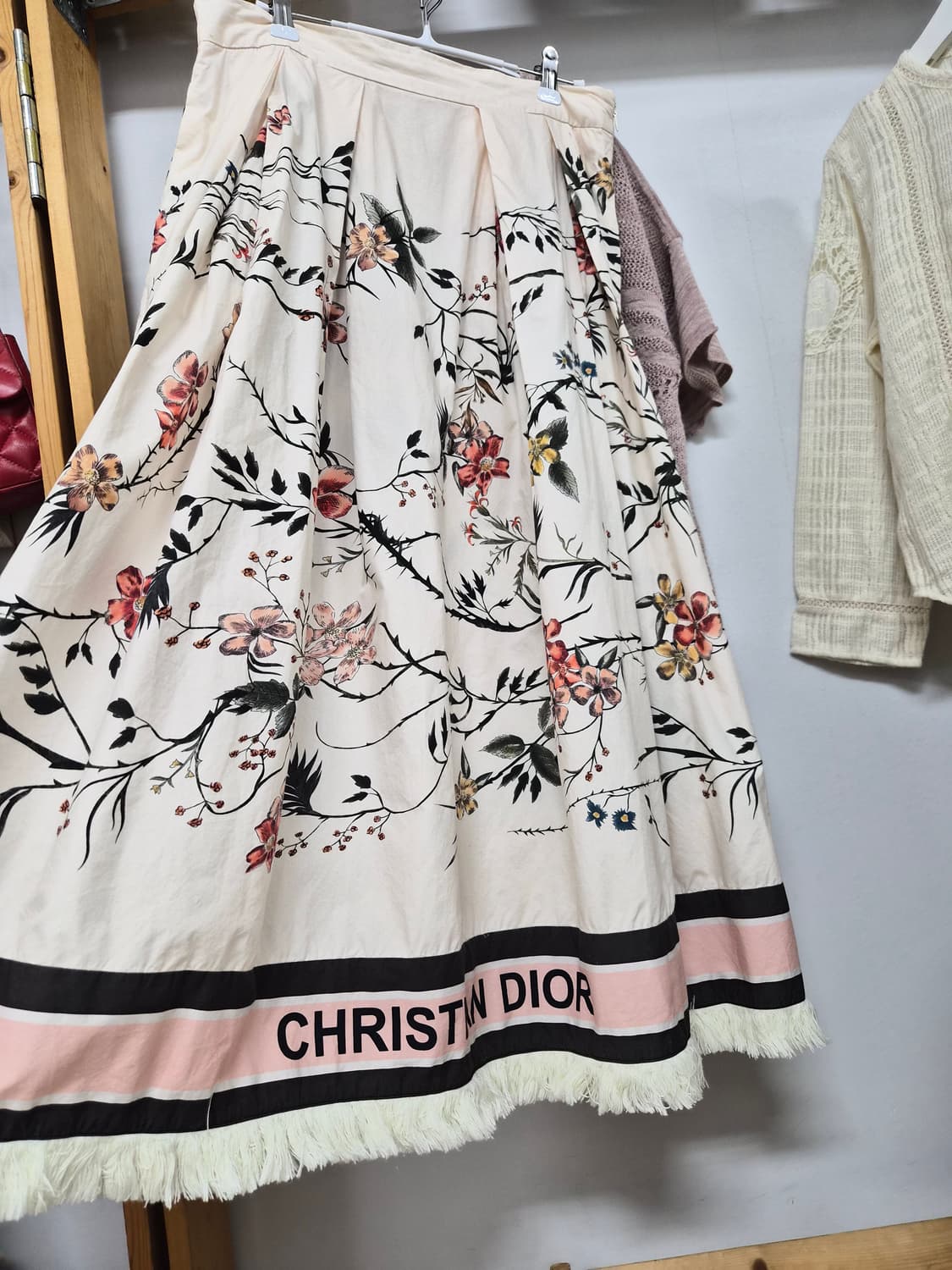 시스템 린넨니트. 레터링 플라워 스커트 상품이미지9