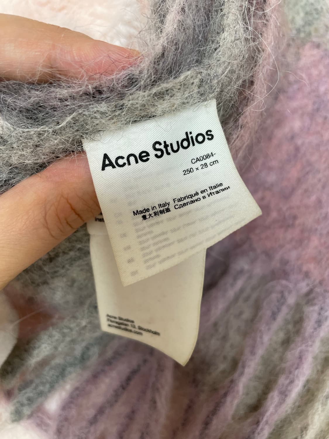 아크네 스튜디오 모헤어 머플러 상품이미지2