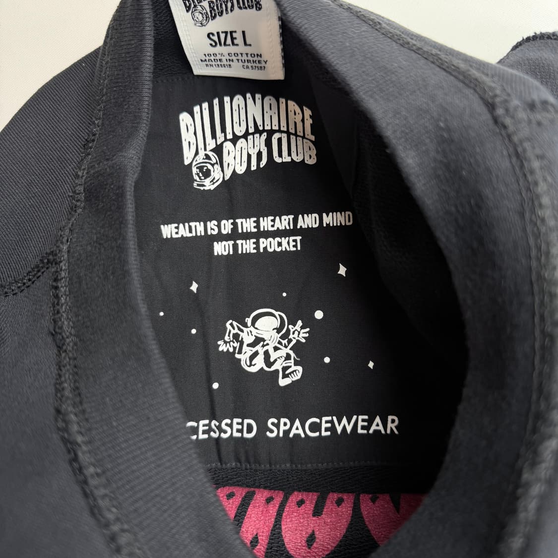 빌리네어보이즈클럽 우주인 리버시블 맨투맨 상품이미지8