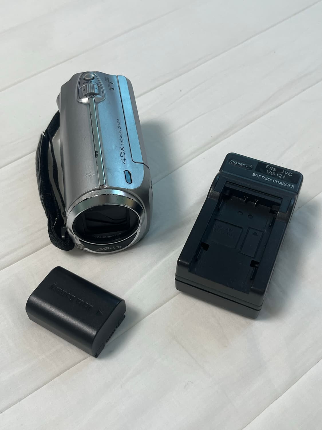 JVC 캠코더+충전기 (작례O) 상품이미지1