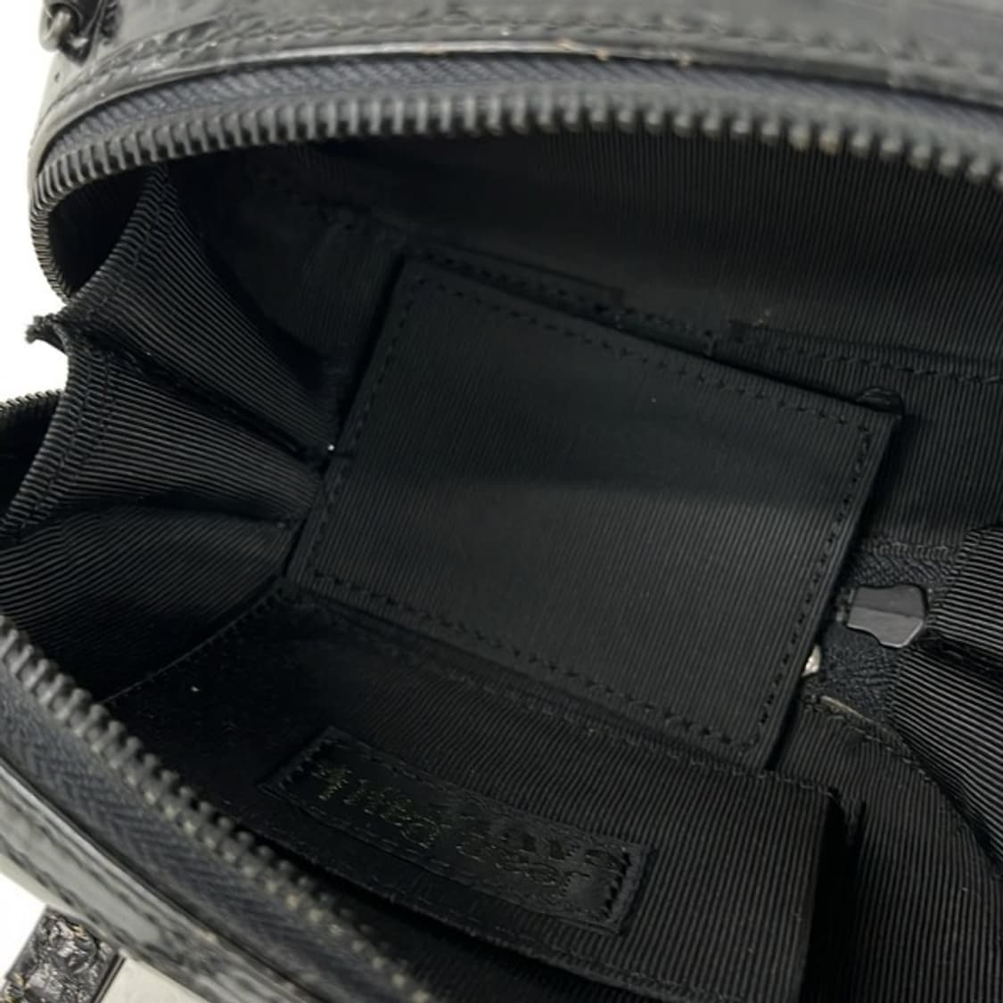 장폴고티에 악어 형압 가죽 숄더백 상품이미지6