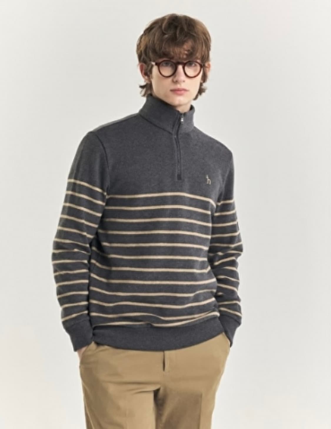 헤지스 반집업 티셔츠 2025년 상품이미지2