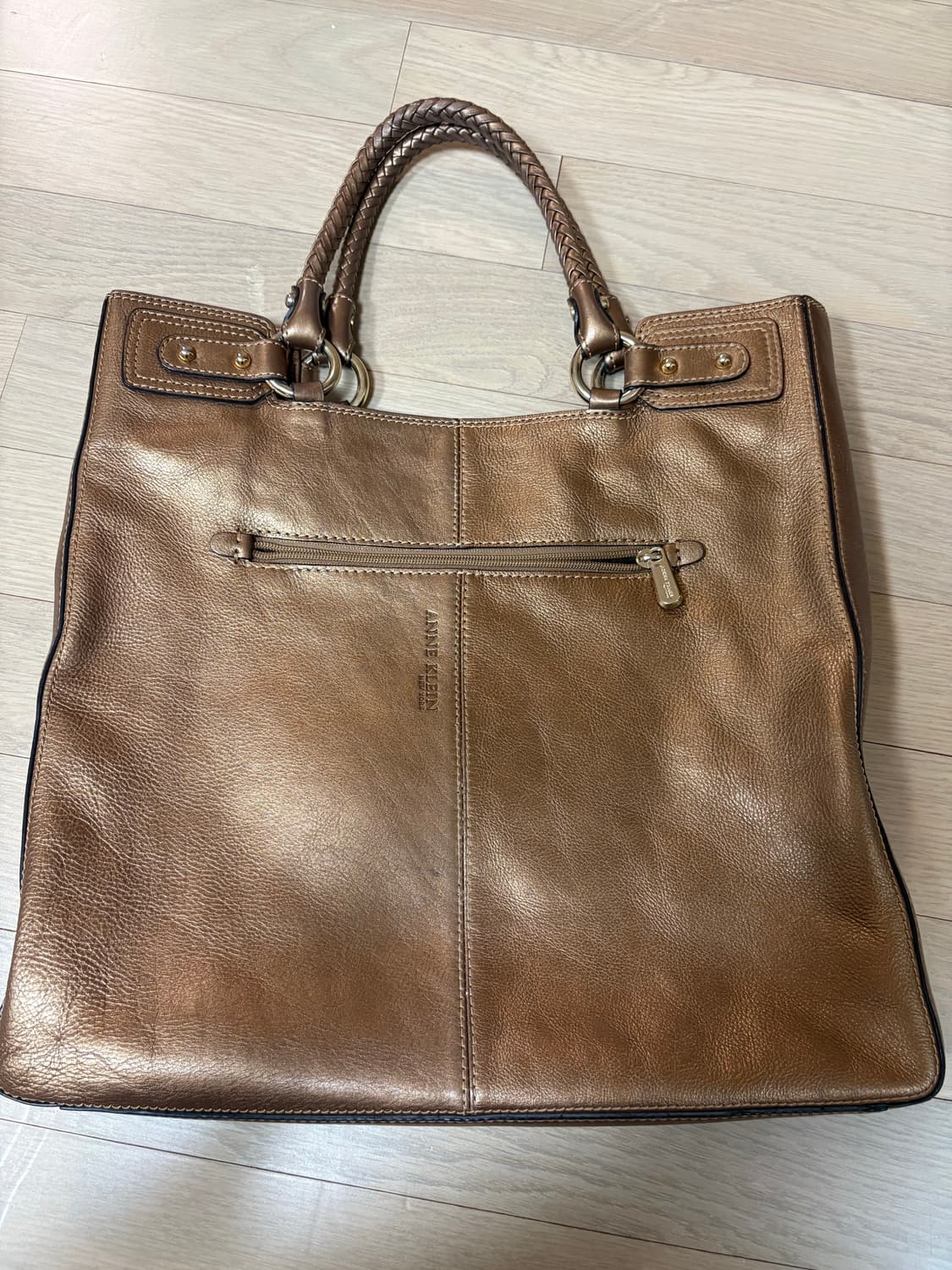 앤클라인 사자 스터드 토트백 상품이미지2