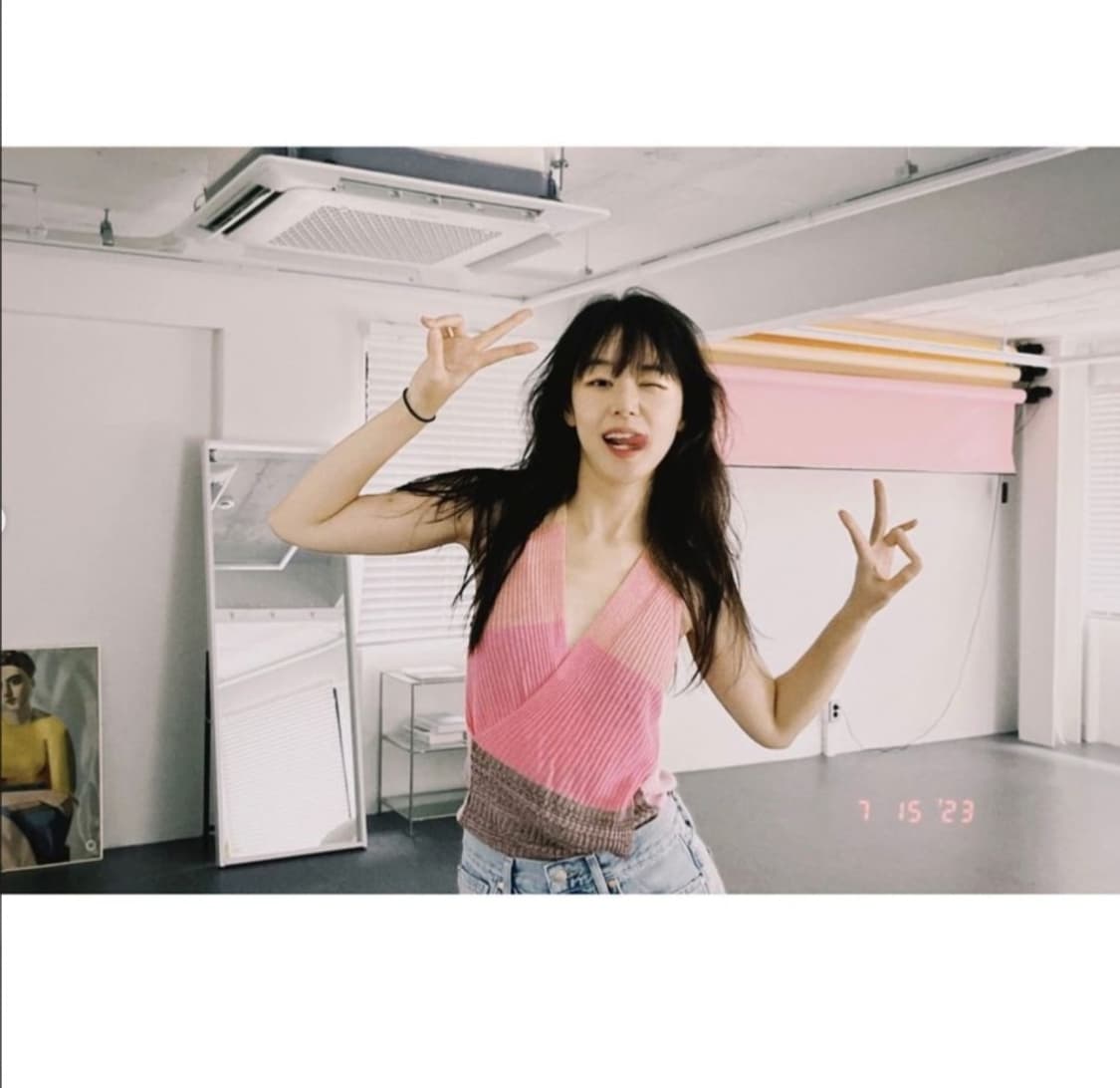 CERRIC 세릭 멀티컬러 랩 니트(이주명 착용) 상품이미지3