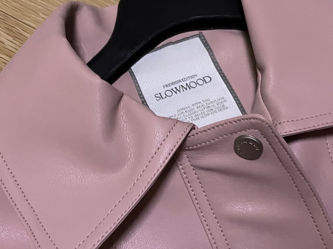 슬로우앤드 프리미엄 글로시 비건레더자켓 핑크 상품이미지7