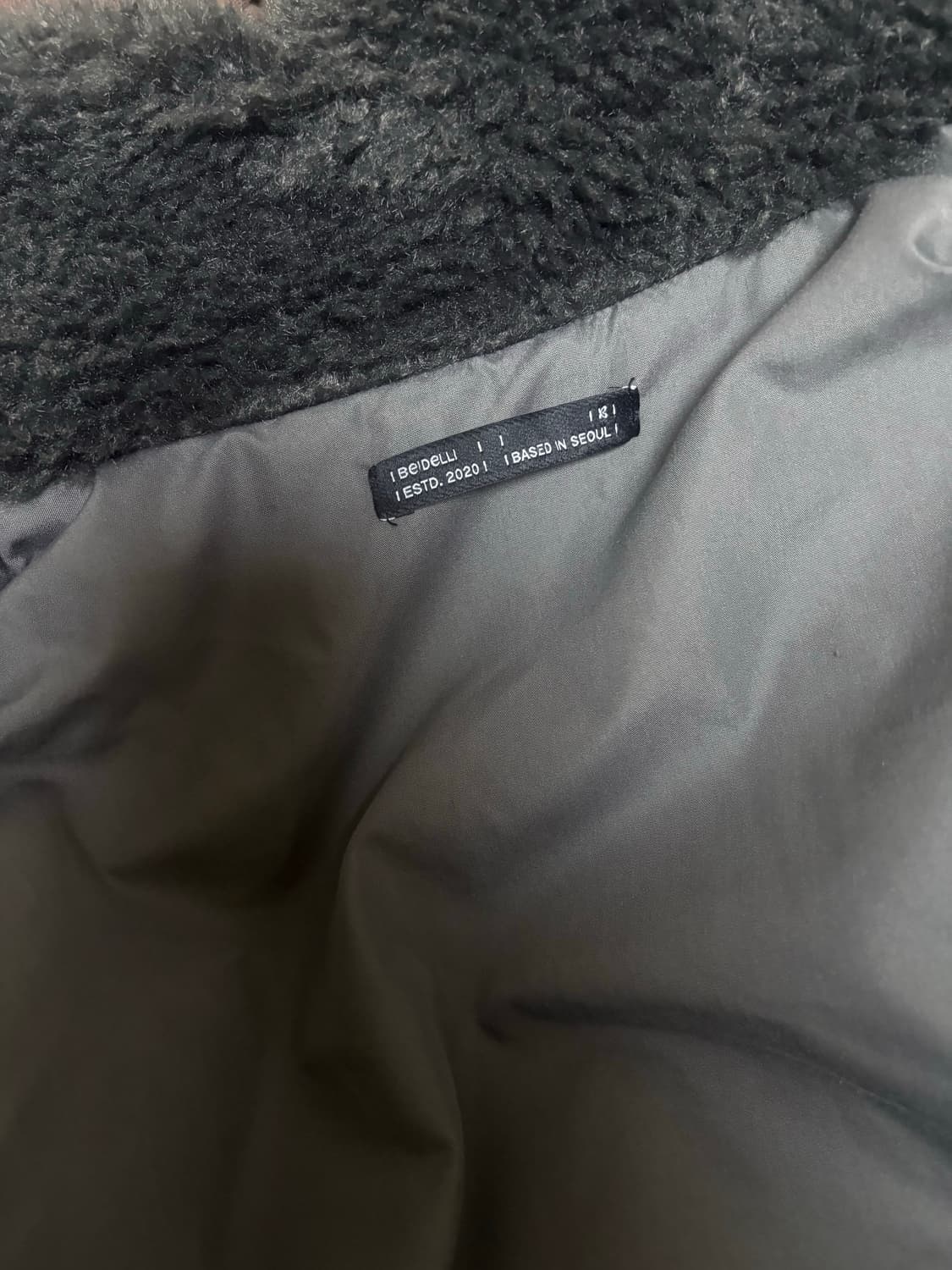 베이델리 비트 퍼 무스탕 (차콜) 상품이미지8