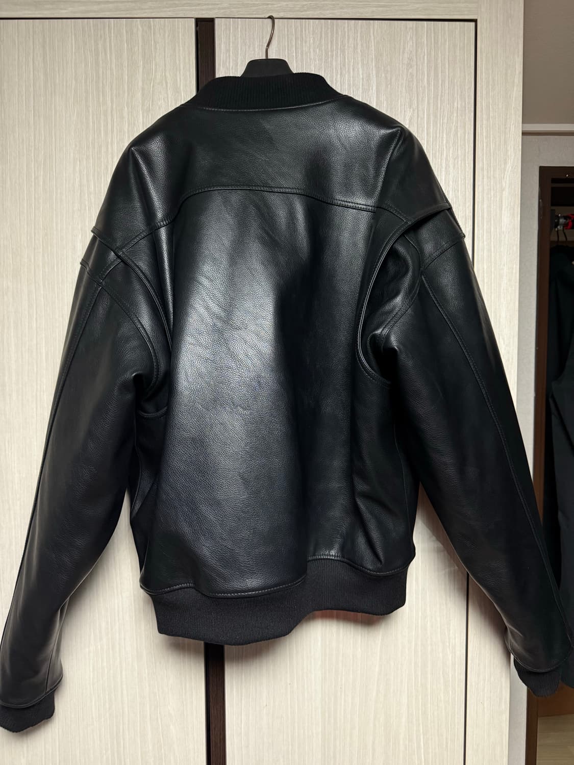 [L, 실착 115정도] 덤브스트럭 가죽 봄버 재킷 상품이미지3