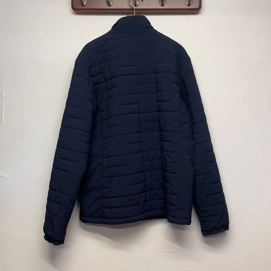 노스페이스 V-Motion 네이비 경량 패딩 자켓 상품이미지4