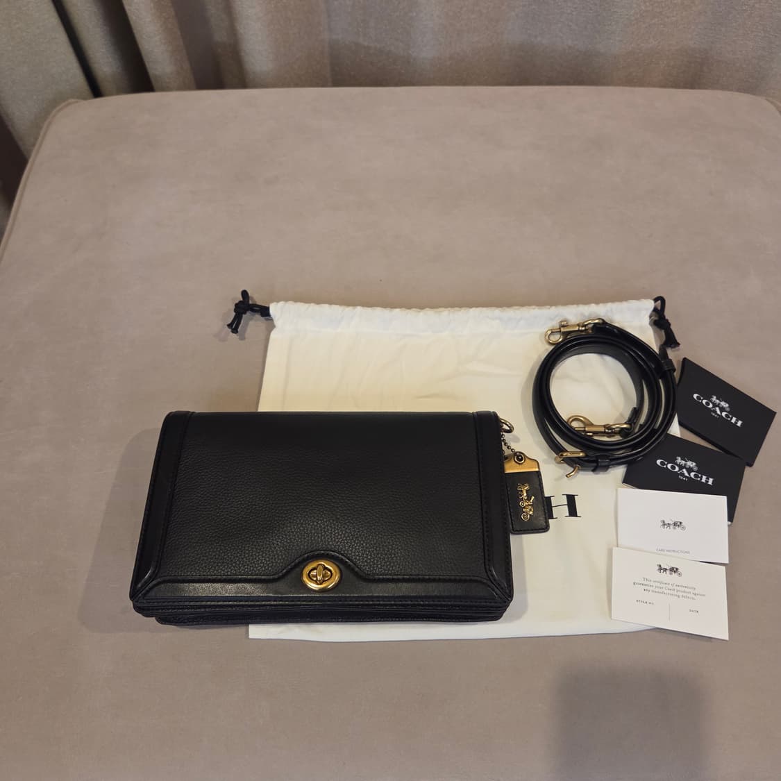 코치 라일리 크로스바디 상품이미지2