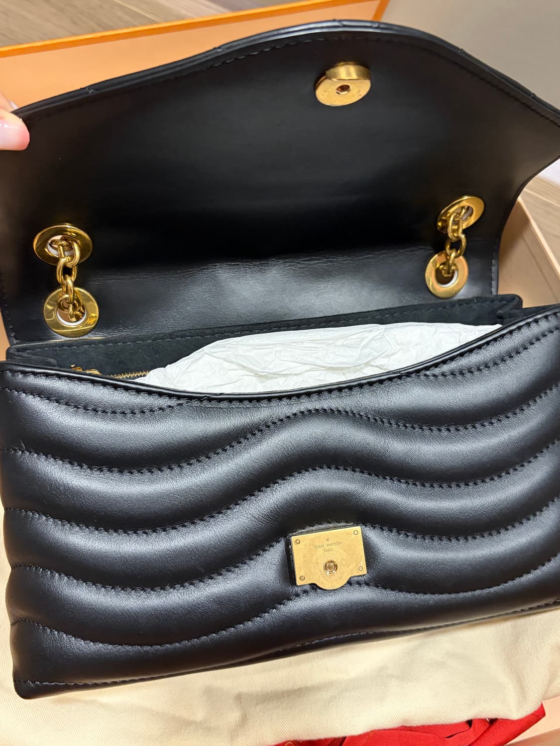 정품 루이비통 LV뉴웨이브 체인백  상품이미지8