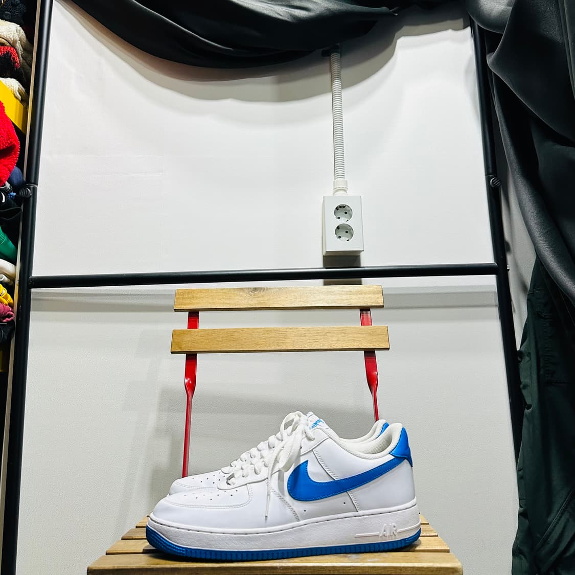 300) 나이키 운동화 남성 남자 신발 에어포스1 흰/파 상품이미지3