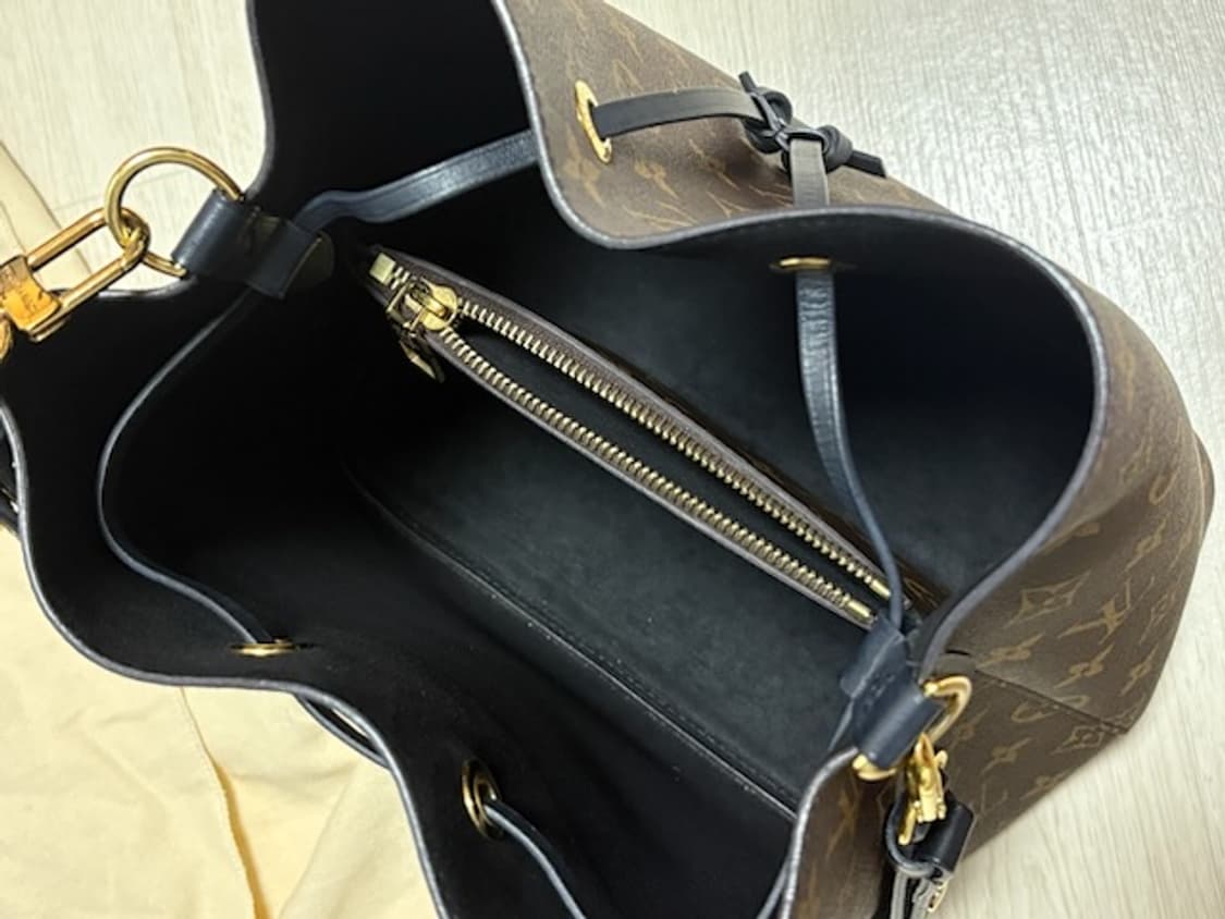 루이비통 네오노에 버킷백 블랙 상품이미지5